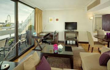 Swissotel The Howard 5*